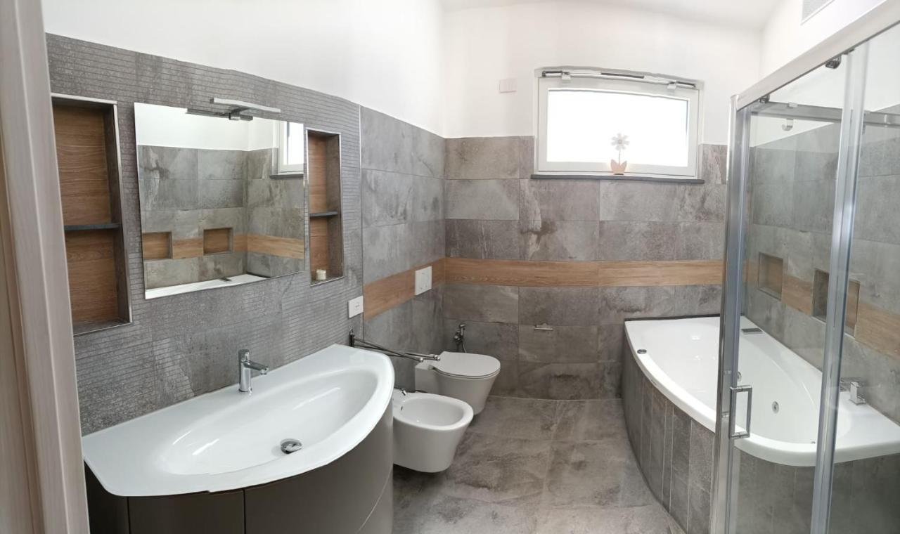 モンテッラ Horse House Bed & Breakfast エクステリア 写真